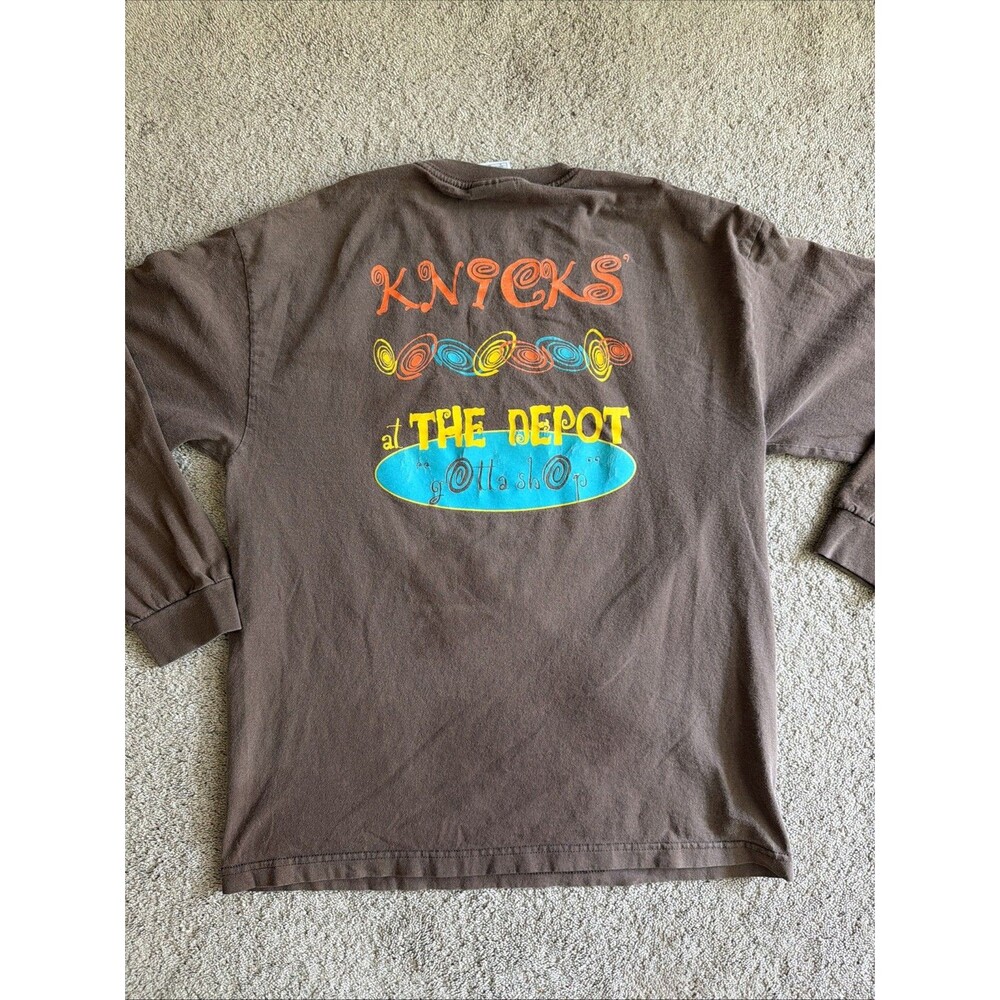 Vintage Alstyle Knicks Downtown Winona Brown Large Long Sleeve Shirt